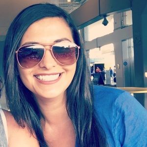 Meet your Posher, Ashley